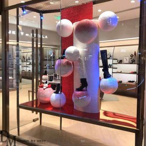 creative store display ideas,